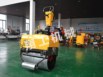 道路養(yǎng)護(hù)責(zé)任重大，小型壓路機(jī)需求迅速增長
