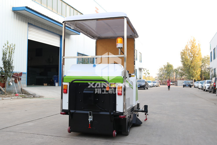 電動掃地車生產廠家告訴你掃地機購買的必要性！